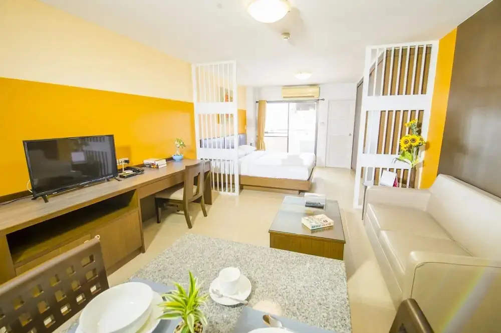 Бангкок: Sitara Place Apartment