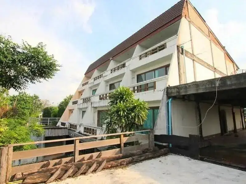 Baan Rim Nam Resort — фото 1