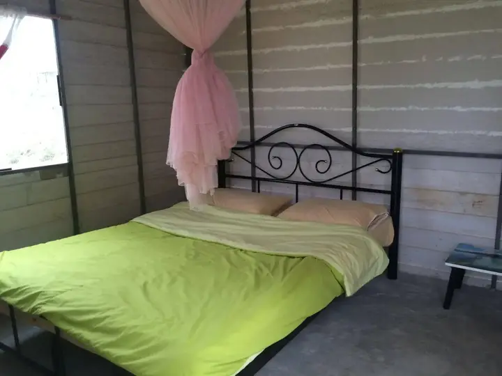 Паи: Tony Guesthouse