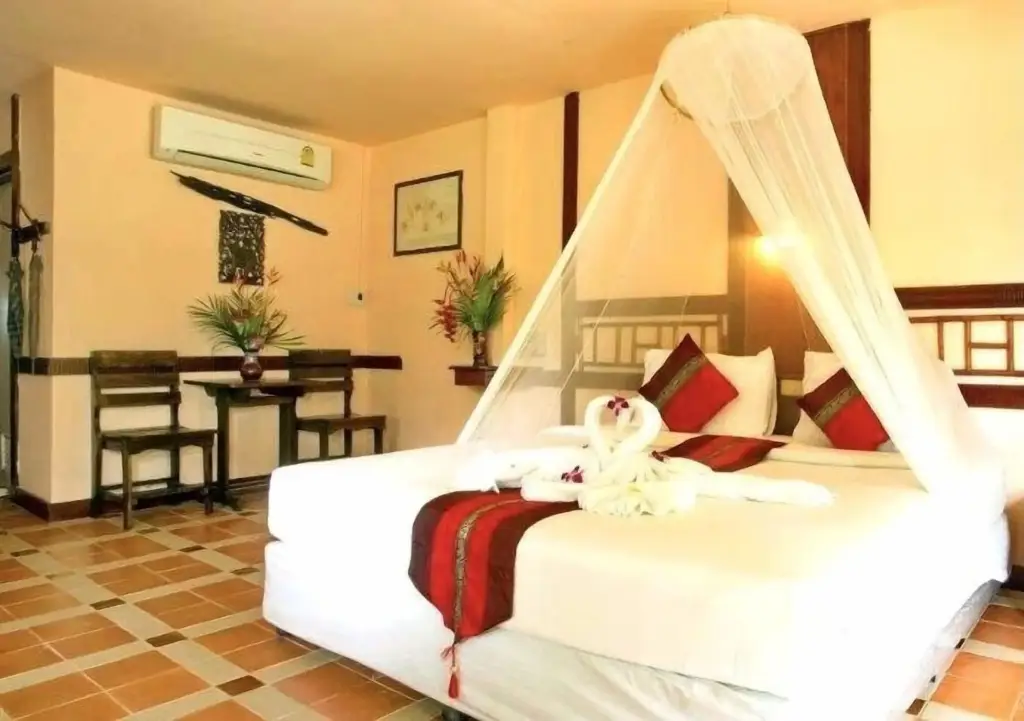Фаном: Khao Sok River Lodge Hotel