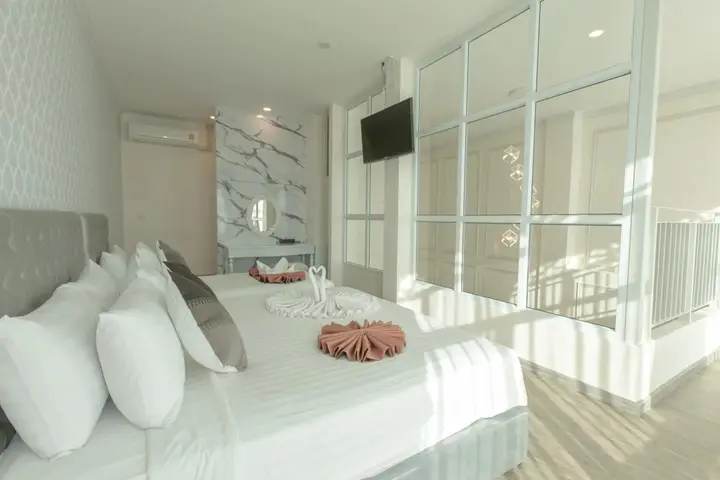Чианграй: De Hug Hotel & Residence