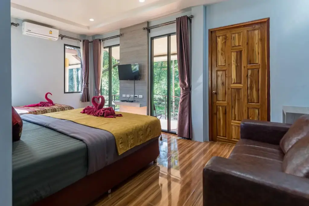 Фаном: Khaosok Rainforest Resort