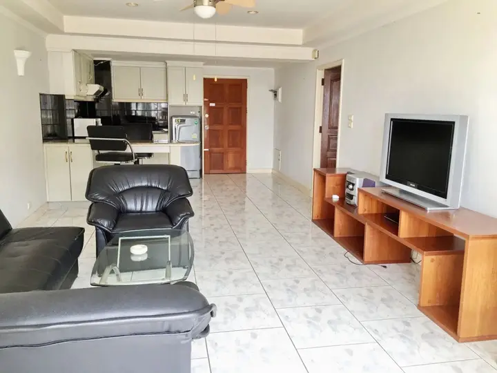Паттайя: Yensabai Condotel
