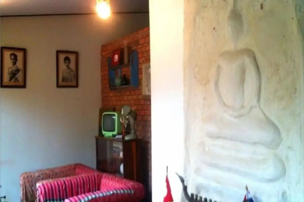 Трат: Artist Place Trat