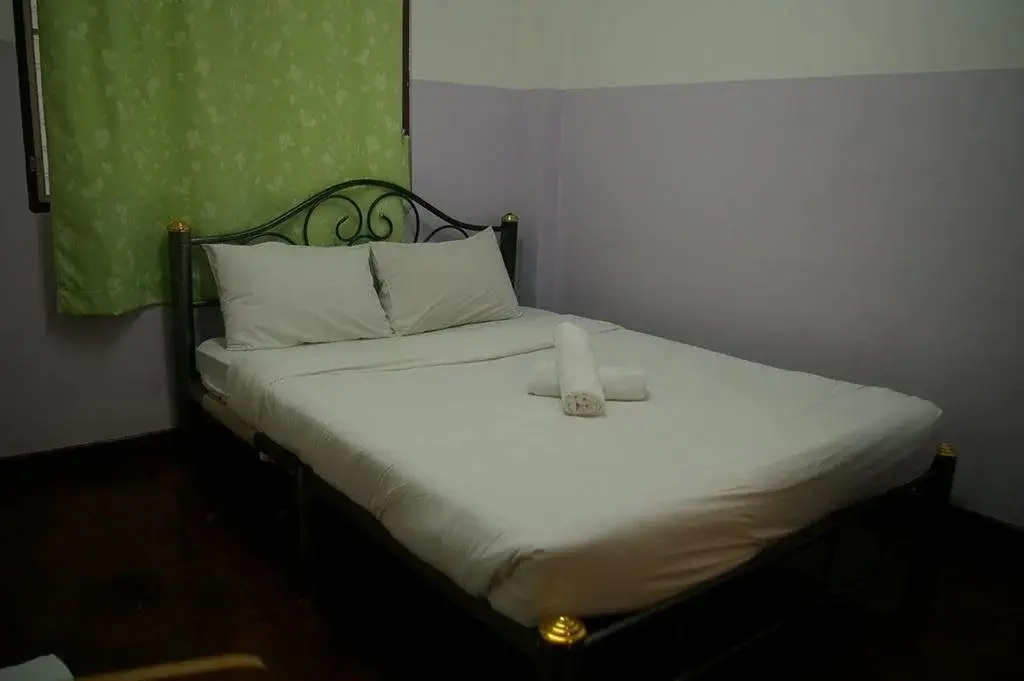 Moom Pon Khlai Hostel & Spa — фото 1