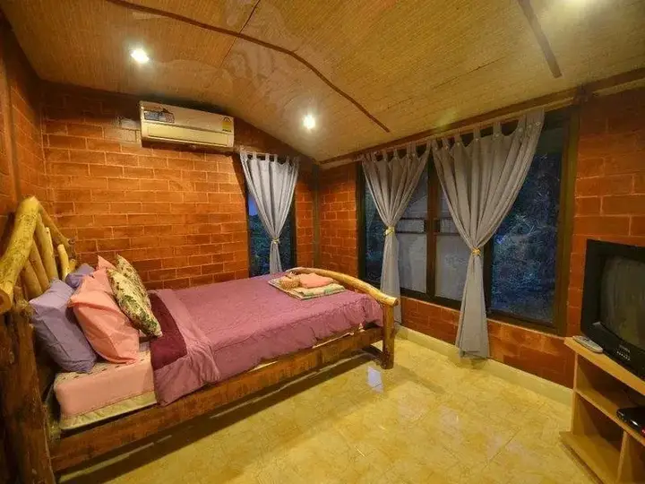 Суан Фуэн: Baan Rai Rhim Tarn