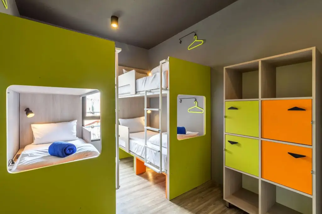 Бангкок: iSanook Hostel