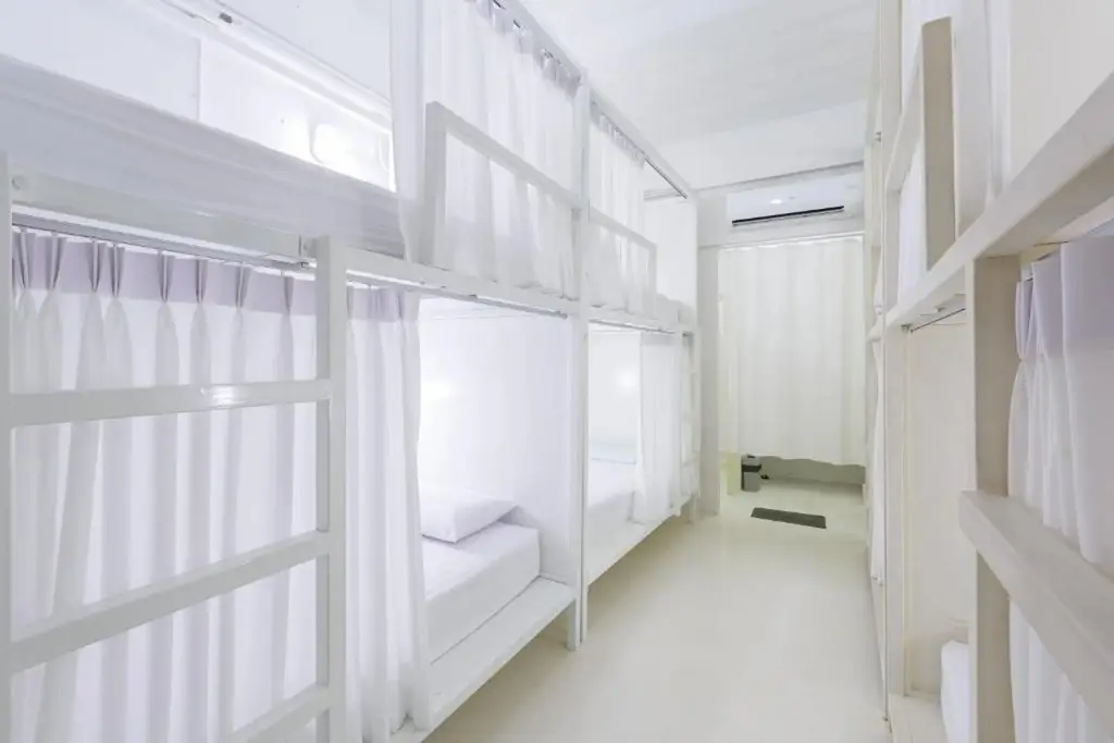 Муанг: Hao Hostel Phuket