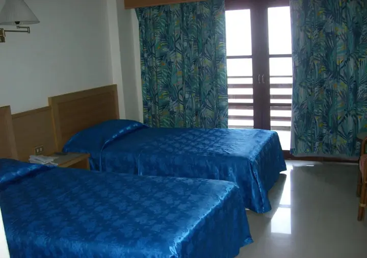 Прачуапкхирикхан: Hadthong Hotel