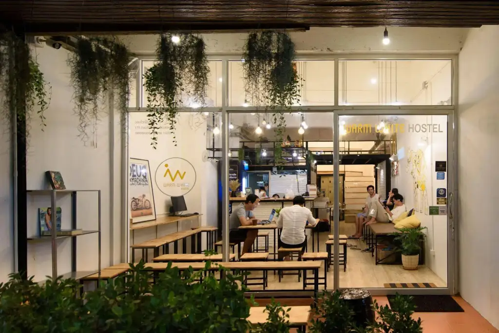 Бангкок: Warm White Hostel