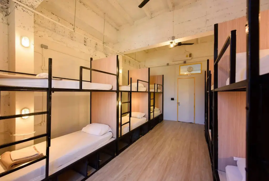 Бангкок: Warm White Hostel