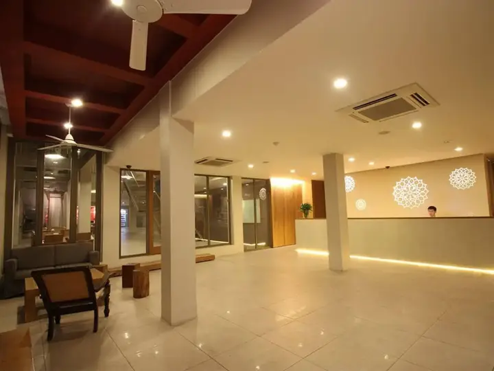 Бангкок: CHERN Bangkok