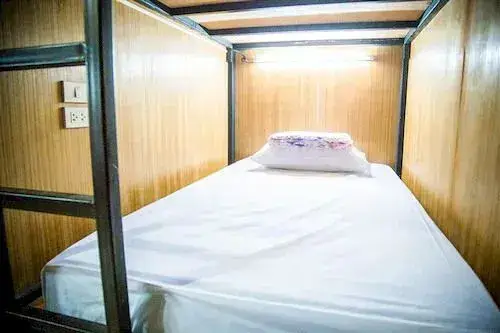 Кату: Festa Hostel