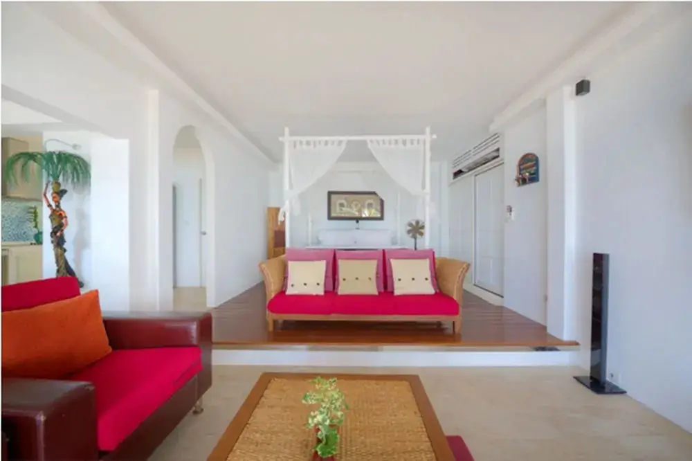Самуи: 1 Bedroom Beach Front Villa Bangrak