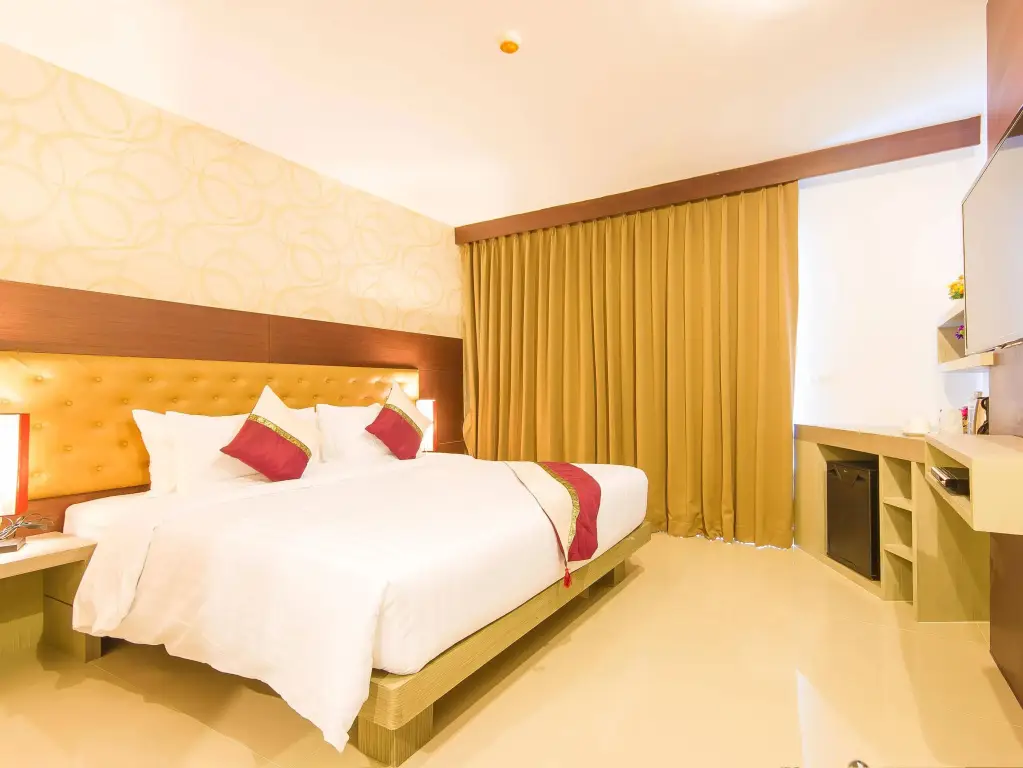 Пхукет: Hemingways Silk Hotel