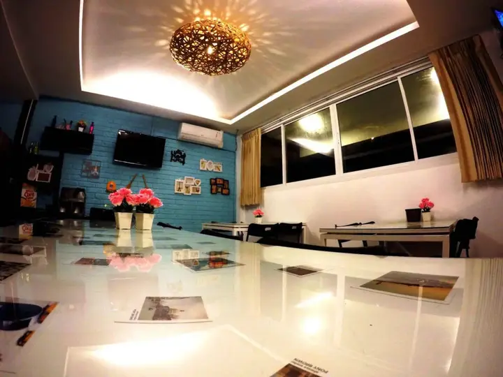 Кату: At We Patong hostel