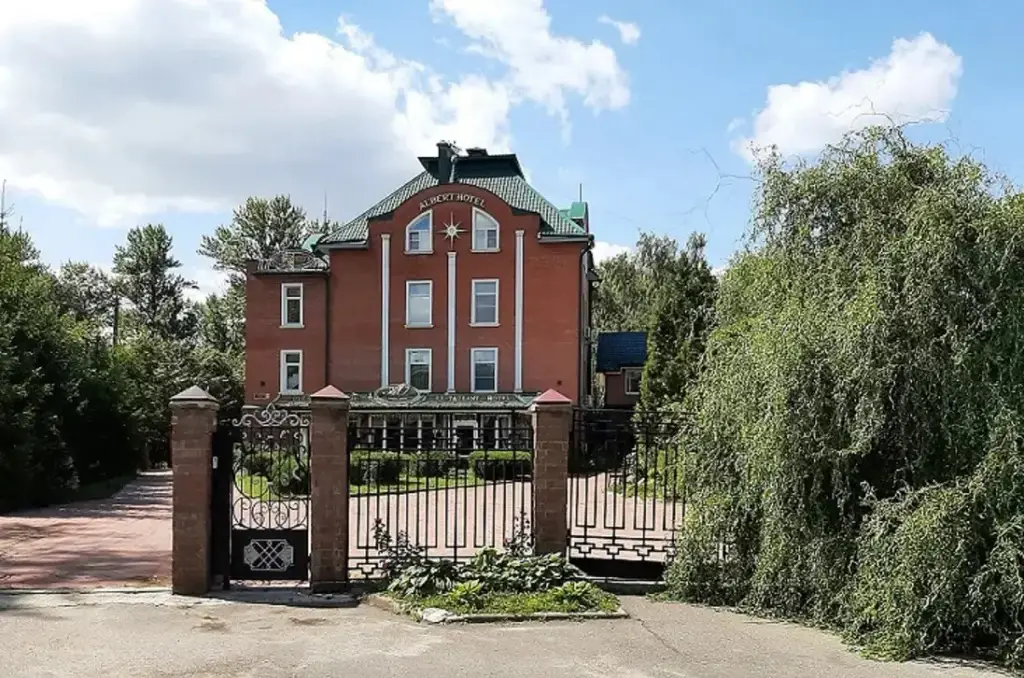 Орел: Гостинично-ресторанный комплекс «Альберт Отель»