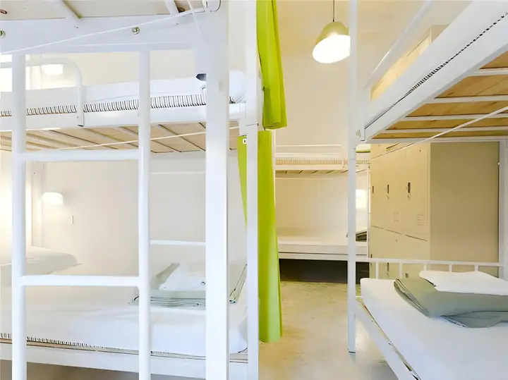Бангкок: Ploy Hostel