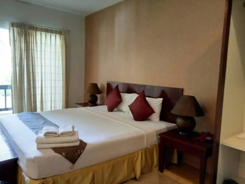 Пранбури : Golden Pine Beach Resort