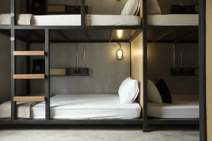 Бангкок: Bed Station Hostel