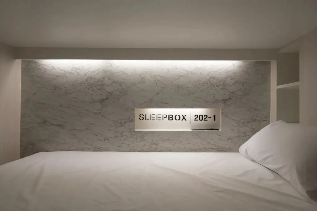 Бангкок: Sleep Box Sukhumvit 22