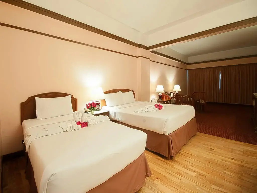 Хатъяй: Grand Plaza Hotel