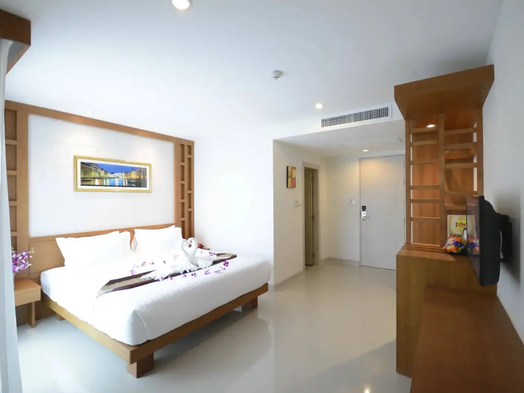 Пхукет: The Patong Center Hotel