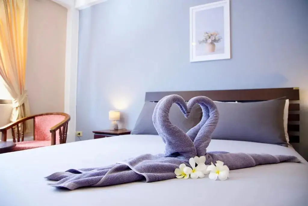 Чаам: Golden Guesthouse
