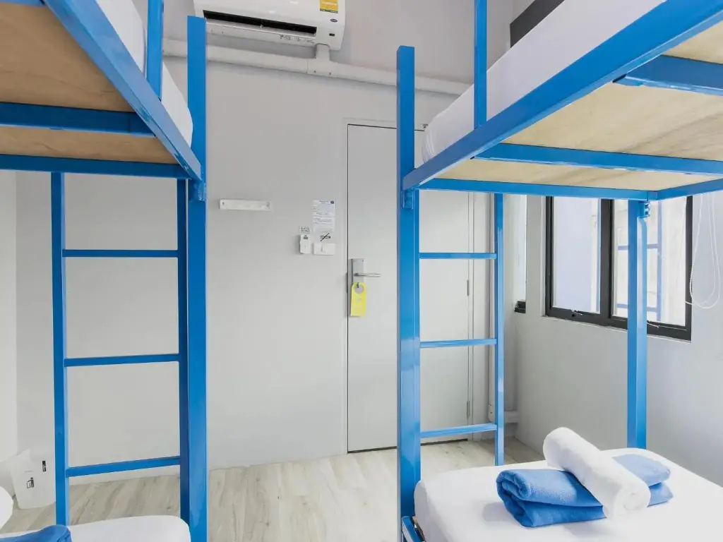 Бангкок: Loftel Station Hostel