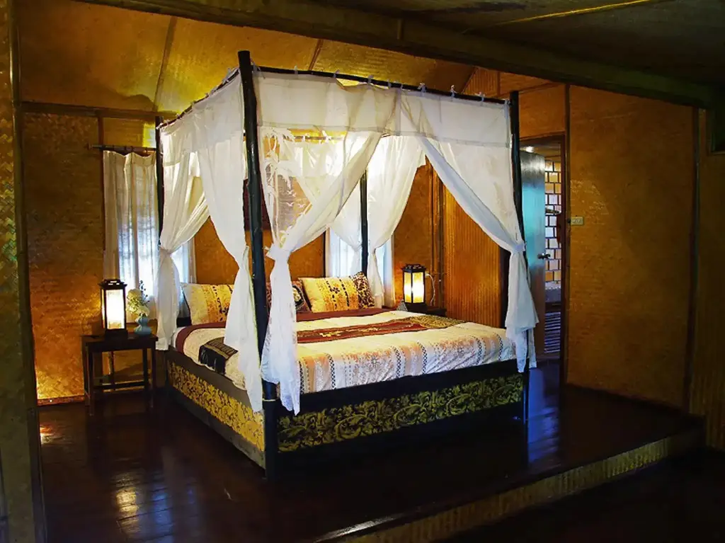 Май-Ай: Areeya Phuree Resort