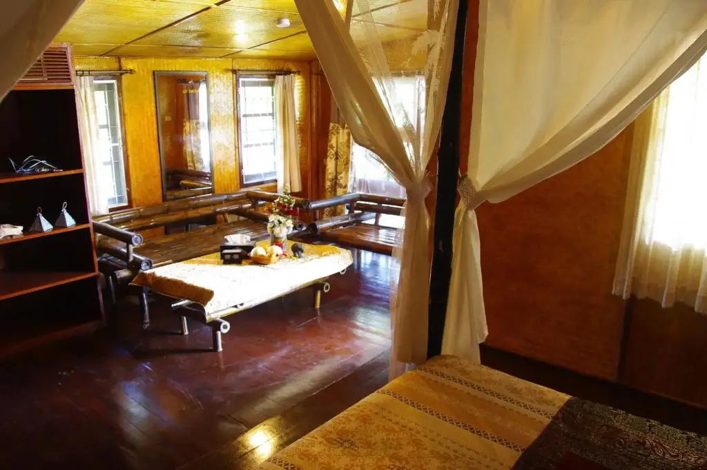 Май-Ай: Areeya Phuree Resort