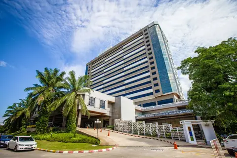 Twin Lotus Hotel — фото 1