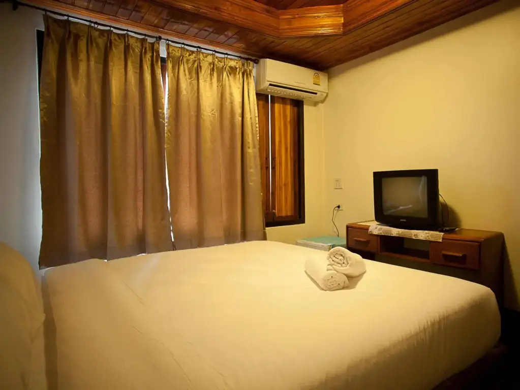 Чаам: Srisawat Resort