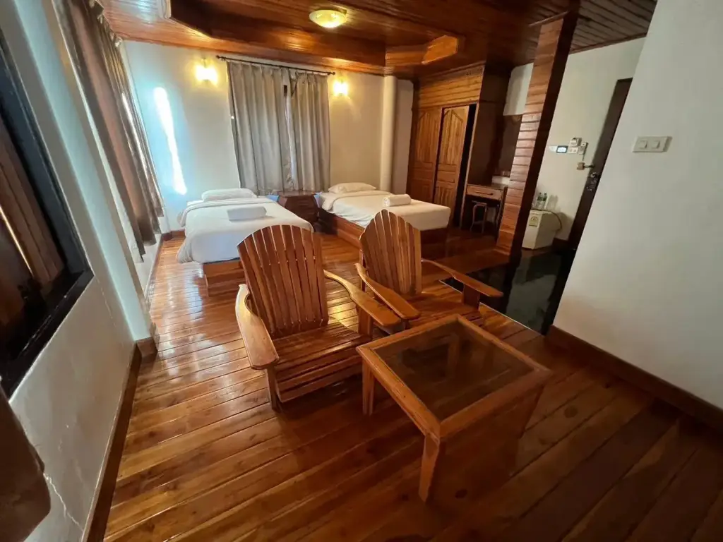 Чаам: Srisawat Resort