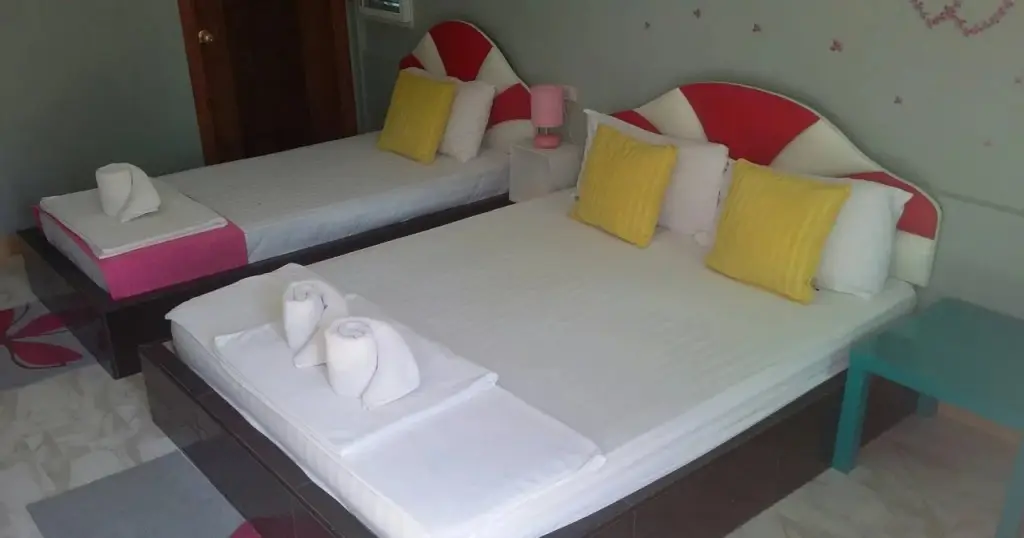 Сай Йок: Riverside Hill Resort & Restaurant