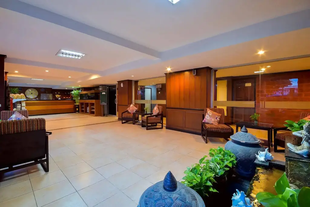 Чаам: Season Palace Huahin Hotel