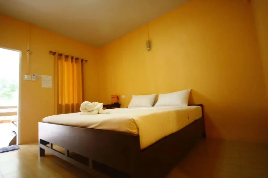 Лем Синг: Bansuratwadee Resorts