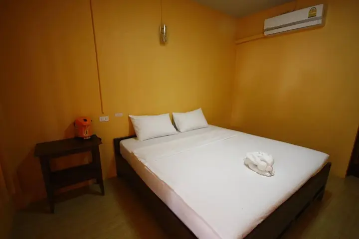 Лем Синг: Bansuratwadee Resorts