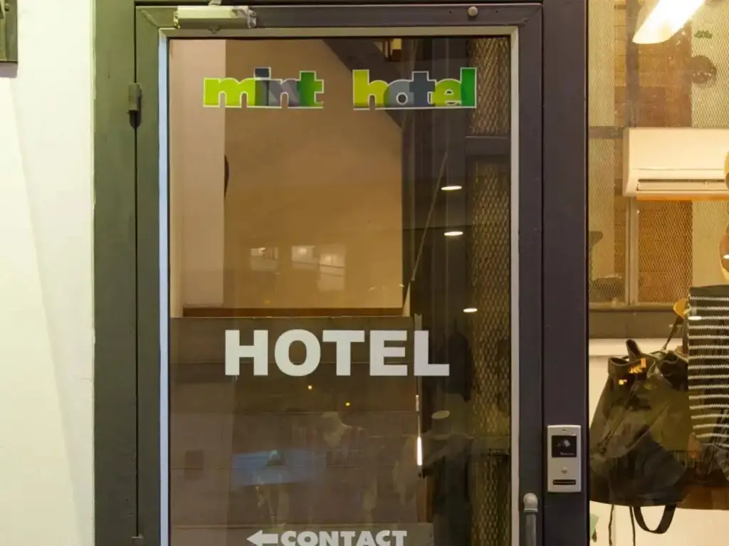 Остров Тау: Mint Hotel