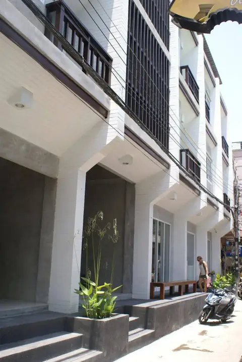 Ban's Avenue Guest House — фото 1