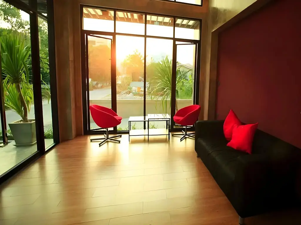 Бангкок: The Plubpla Serviced Apartment