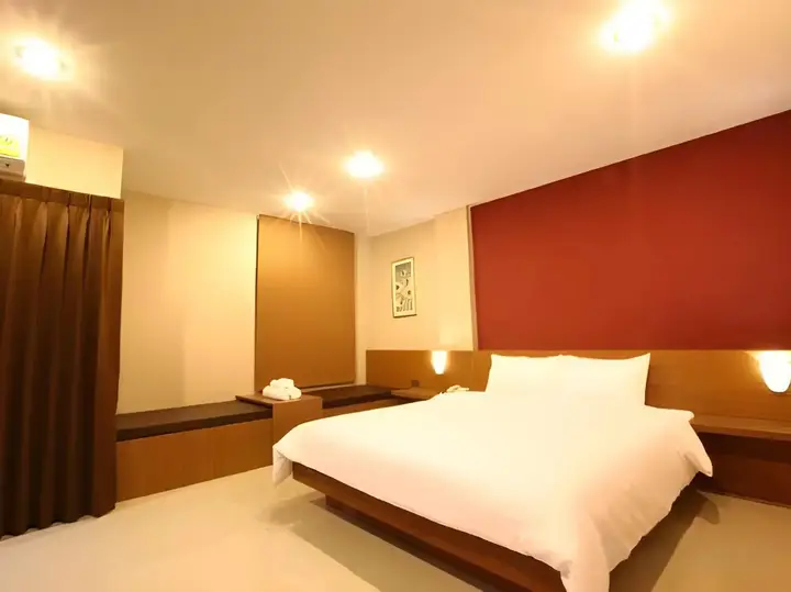 Бангкок: The Plubpla Serviced Apartment