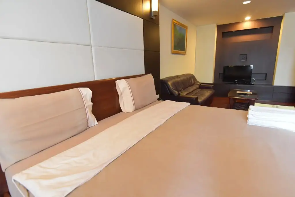 Бангкок: Eight Ville Apartment