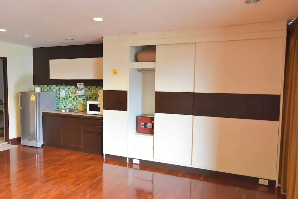 Бангкок: Eight Ville Apartment