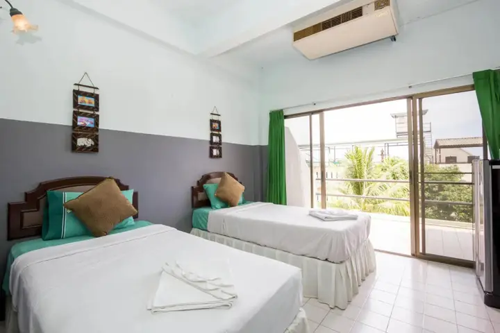 Кату: Baan Lukkan Hostel