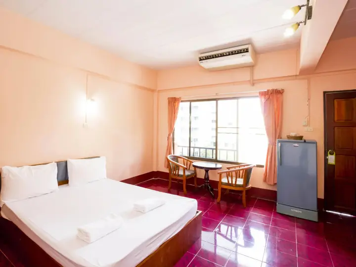Кату: Baan Lukkan Hostel