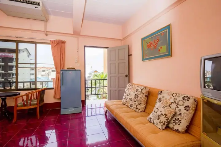 Кату: Baan Lukkan Hostel