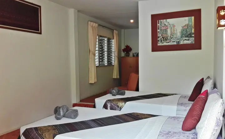 Нанг-Ронг: P California Inter Hostel
