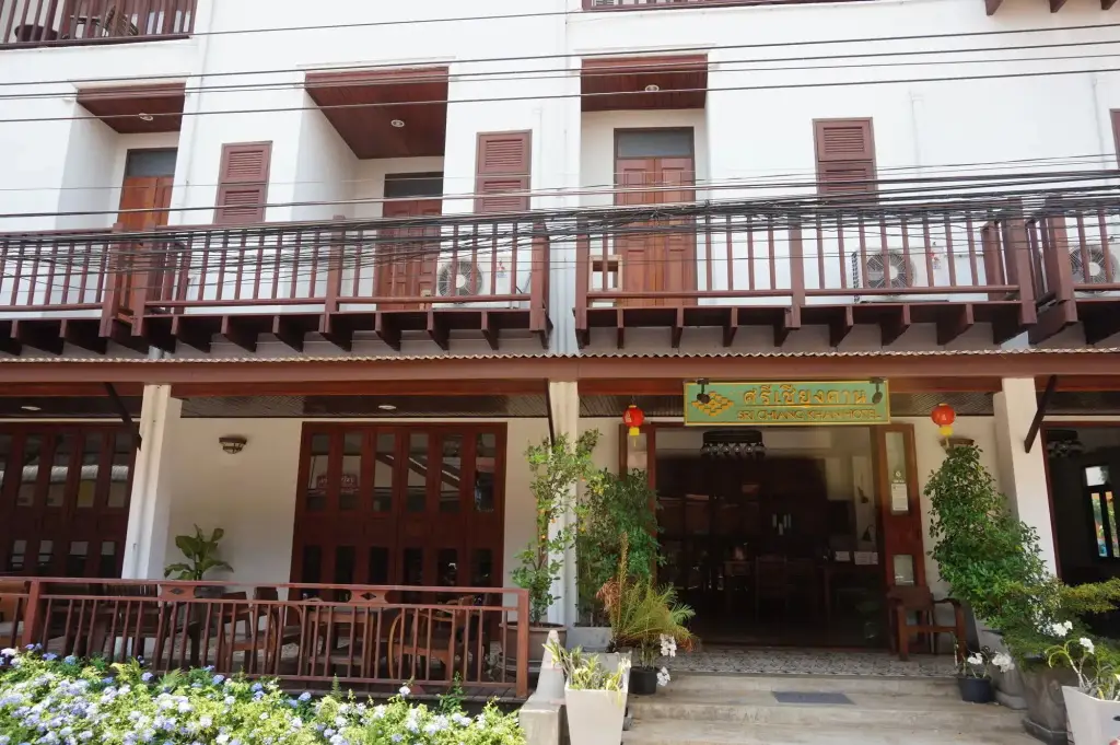 Sri Chiangkhan Hotel — фото 1
