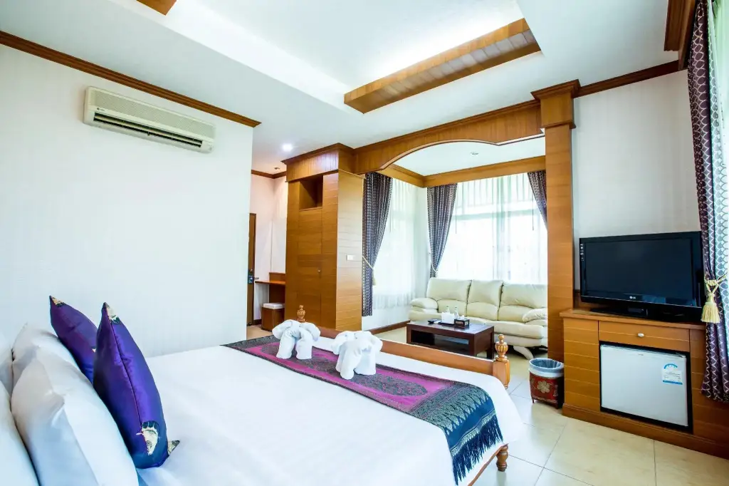 Накхоннайок: Juntra Resort and Hotel